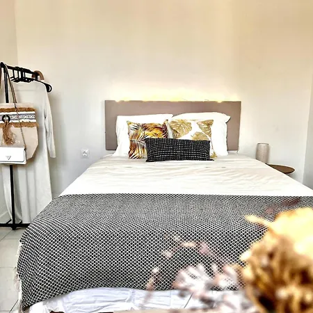With Fast Wi-fi Apartment Malaga